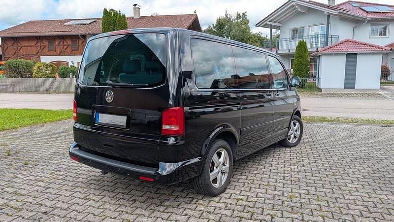 Gebraucht VW Multivan Comfortline 140 PS (102 kW) 2011 Schwarz Van