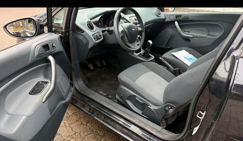 Gebraucht Ford Fiesta 82 PS (60 kW) 2010 Schwarz Kleinwagen