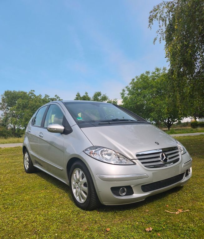 Silber Gebraucht 2006 Mercedes A180 Van / Kleinbus | 4.499 € (Fairer Preis) - Bild 1/4