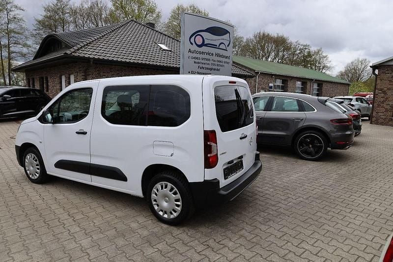 Gebraucht Opel Combo Life 102 PS (75 kW) 2022 Weiß Van / Kleinbus