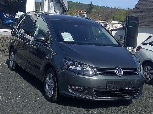 Gebraucht VW Sharan Comfortline 184 PS (135 kW) 2015 Indiumgrau metallic Van / Kleinbus