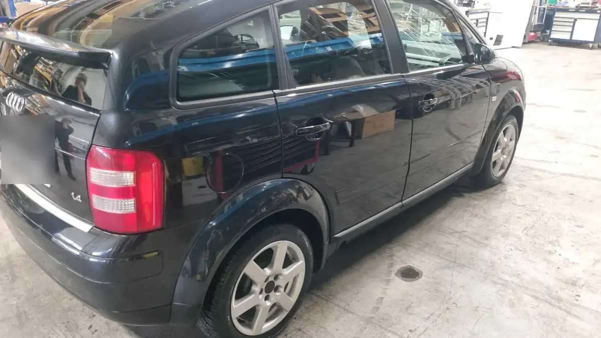 Gebraucht Audi A2 75 PS (55 kW) 2005 Schwarz Kleinwagen