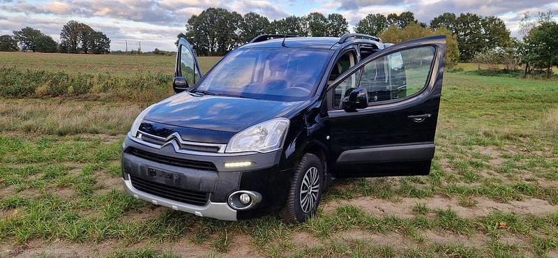 Schwarz Gebraucht 2013 Citroën Berlingo XTR Van / Kleinbus | 5.500 € (Fairer Preis) - Bild 1/4