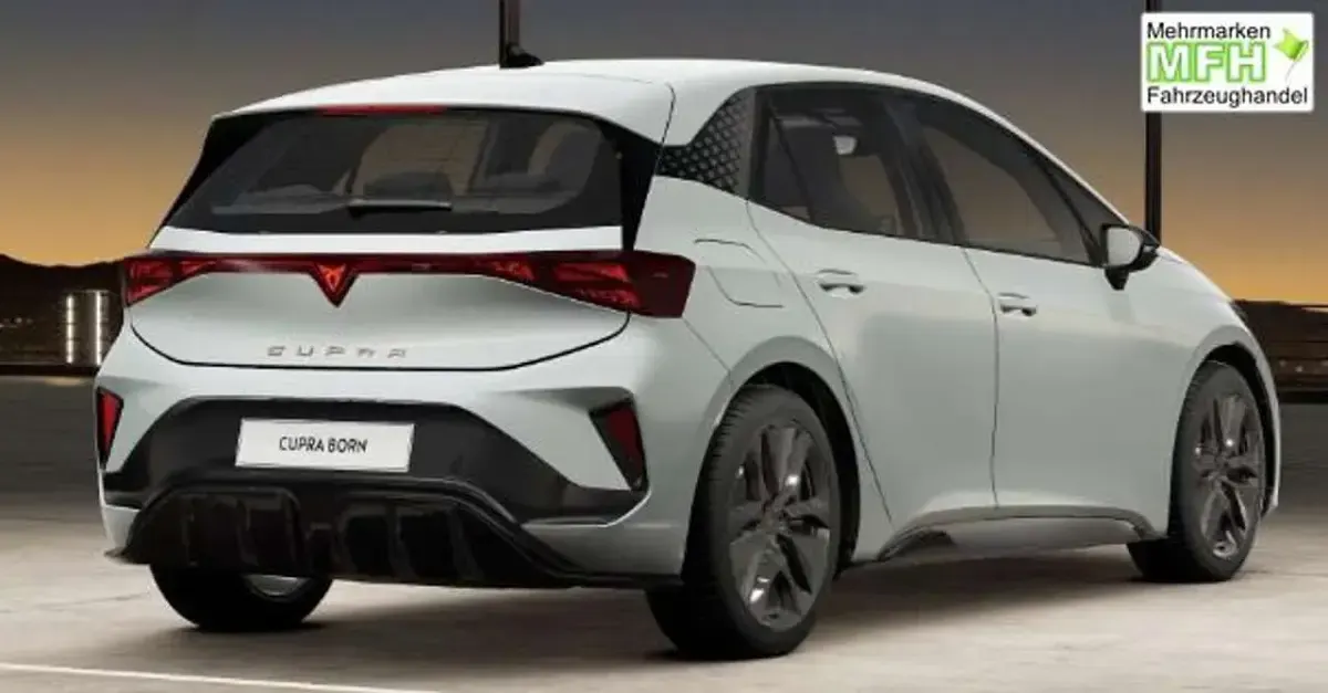 Nouă Cupra Born VZ 239 kW (326 CP) 2026 Wählbar Hatchback