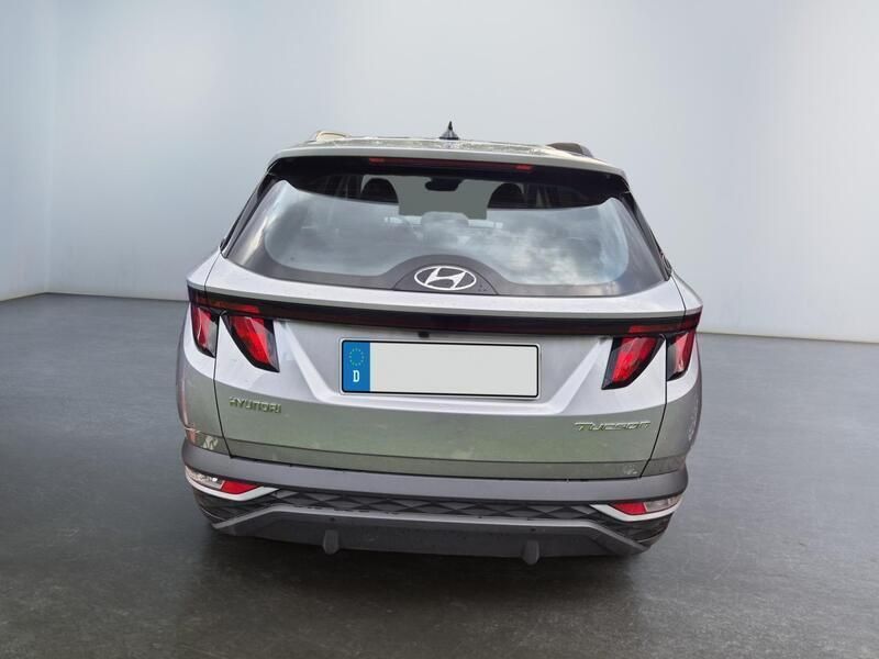 Gebraucht Hyundai Tucson 150 PS (110 kW) 2022 Silber SUV