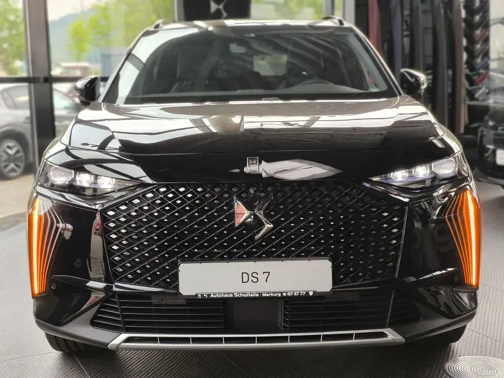 Neu DS Automobiles DS7 Crossback 131 PS (96 kW) 2026 Schwarz SUV