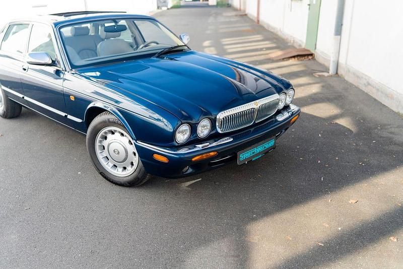 Gebraucht Jaguar XJ 284 PS (208 kW) 1999 Blau Limousine