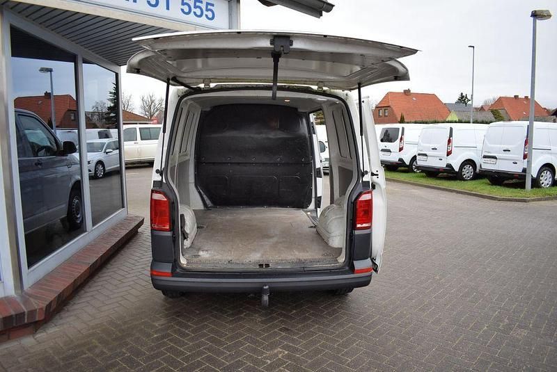 Gebraucht VW Transporter 84 PS (61 kW) 2017 Candyweiß Van