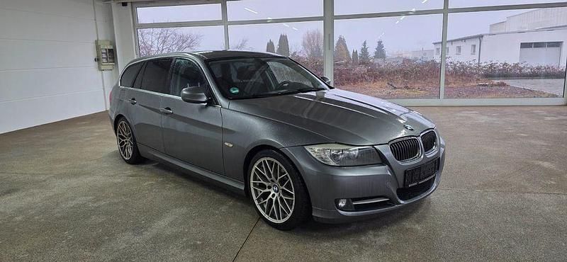 Gebraucht BMW 325 Lifestyle 204 PS (150 kW) 2011 Grau Kombi