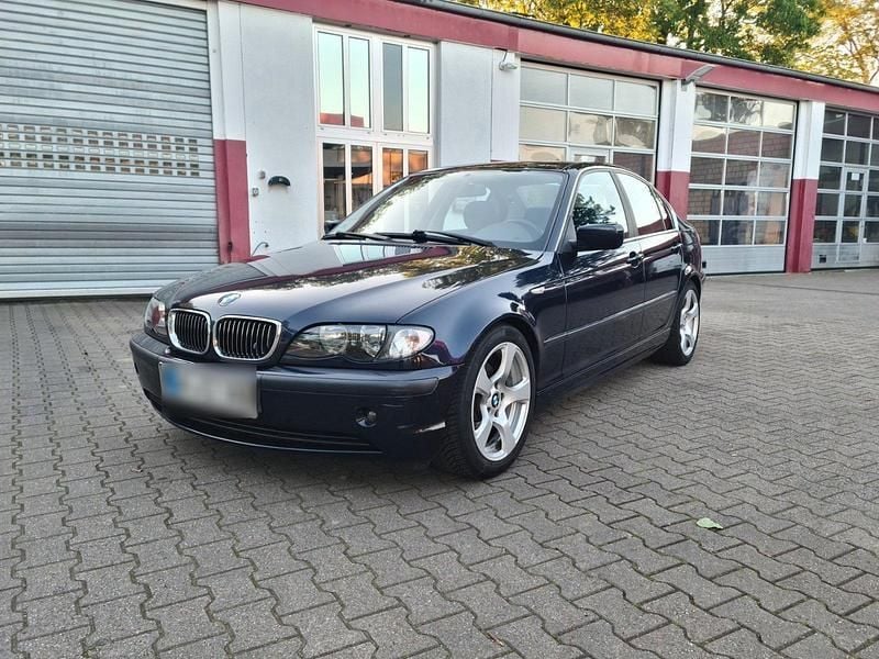 Second-hand BMW 325 192 CP (141 kW) 2002 Albastru Berlinǎ