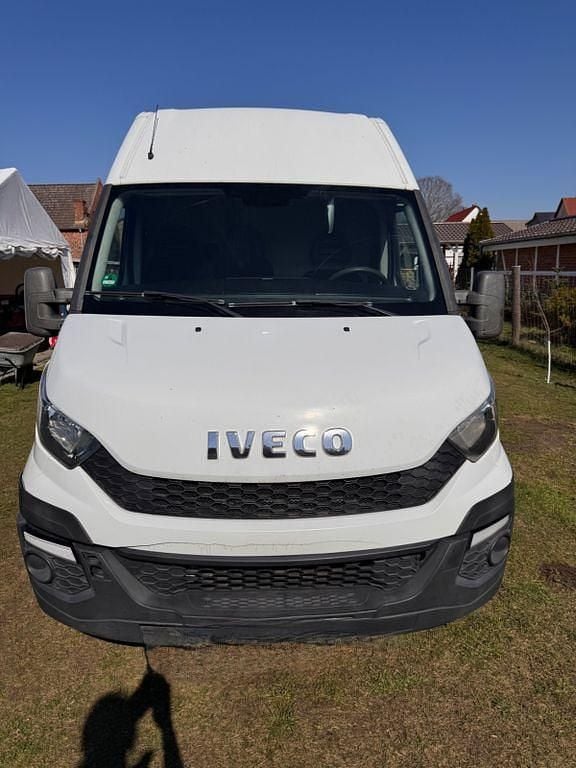 Gebraucht Iveco Daily 145 PS (106 kW) 2015 Weiß