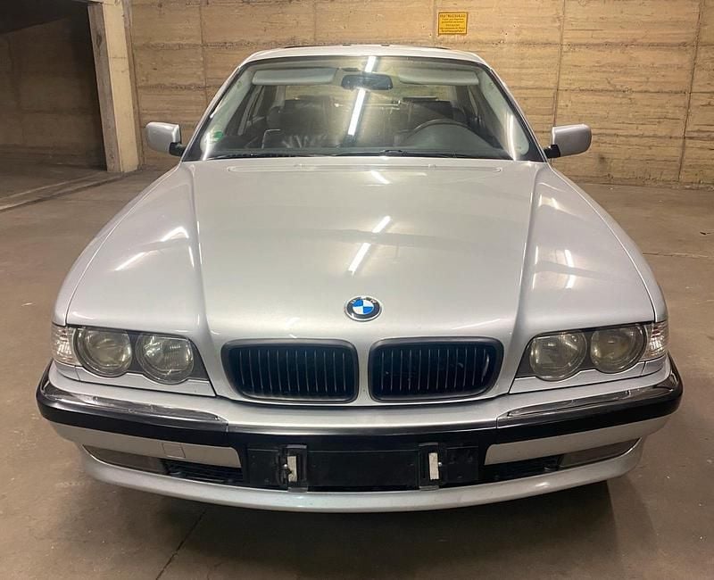 Gebraucht BMW 728 142 PS (104 kW) 1998 Silber Limousine