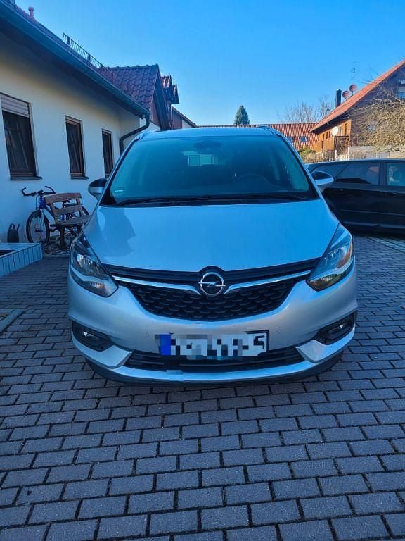 Silber Gebraucht 2017 Opel Zafira Tourer Edition Van / Kleinbus | 8.600 € (Guter Preis) - Bild 1/4