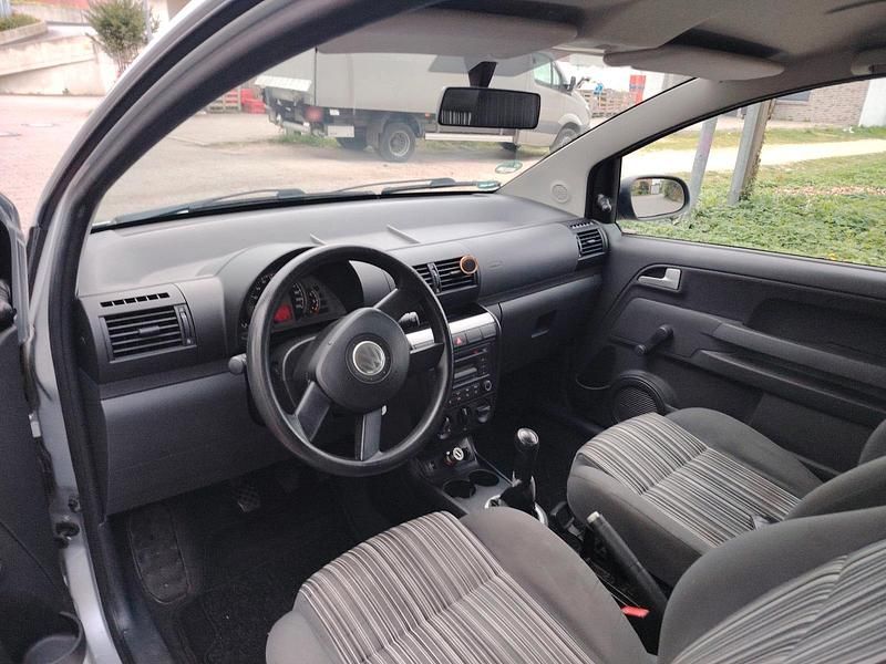 Second-hand VW Fox 50 CP (36 kW) 2006 Mov Hatchback