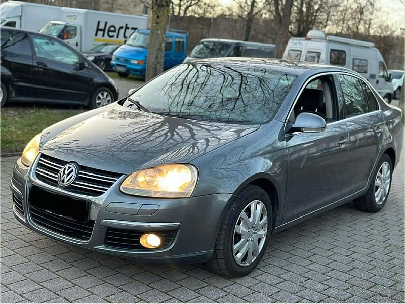 Gebraucht VW Jetta 105 PS (77 kW) 2006 Limousine