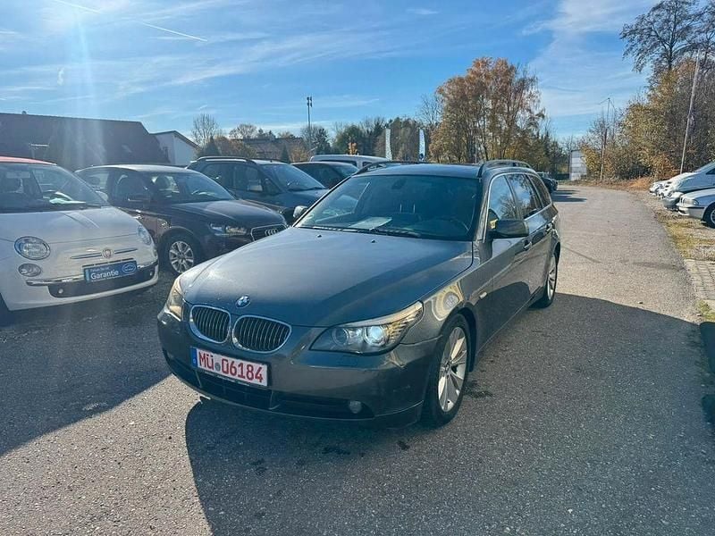 Grau Gebraucht 2006 BMW 523 Advantage Kombi | 1.999 € (Superpreis) - Bild 1/4