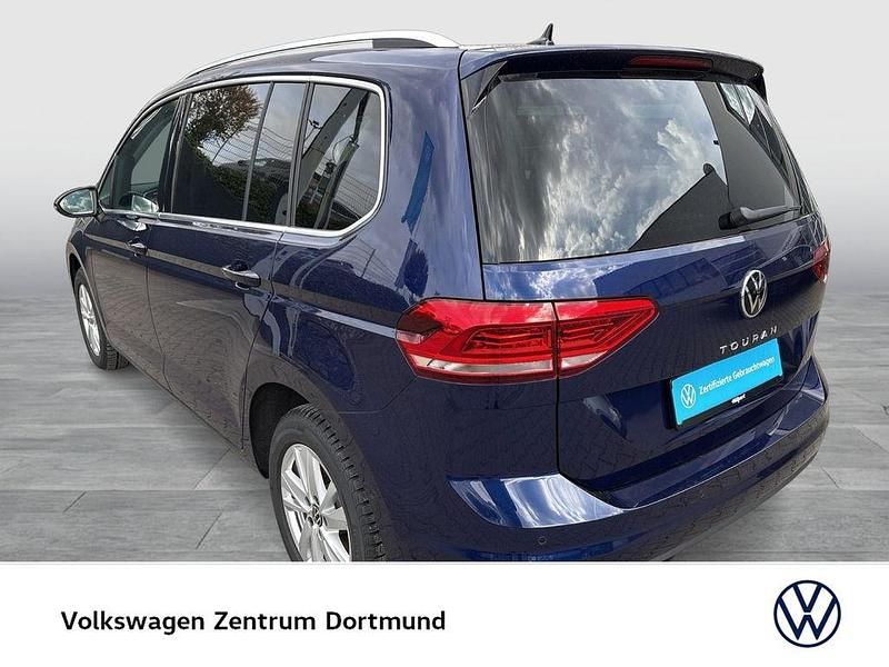 Gebraucht VW Touran Highline 150 PS (110 kW) 2025 Atlantik blue metallic Van / Kleinbus