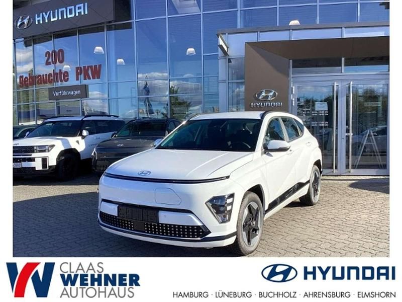 Atlas white / sol Neu 2024 Hyundai Kona Basis SUV | 29.990 € (Superpreis) - Bild 1/4