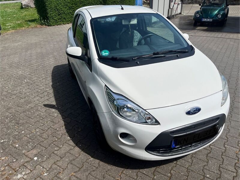 Weiß Gebraucht 2010 Ford Ka Trend Kleinwagen | 3.700 € (Fairer Preis) - Bild 1/4