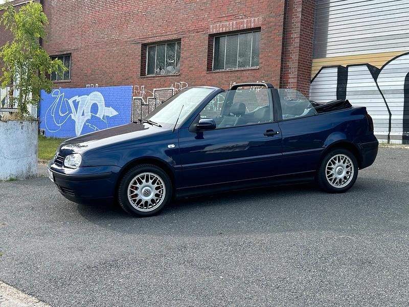 Usata VW Golf 2021 Blu Cabrio