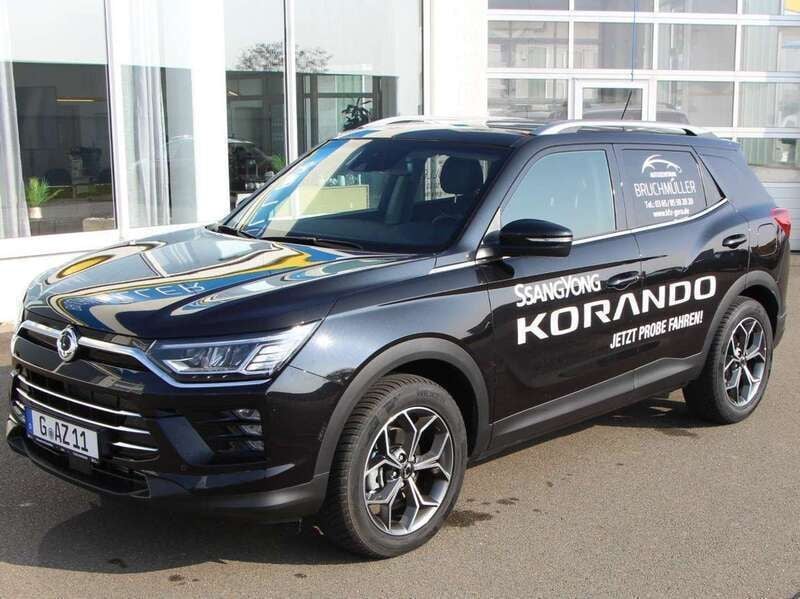 Black metallic Gebraucht 2023 Ssangyong Korando Quartz SUV | 25.598 € (Fairer Preis) - Bild 1/4