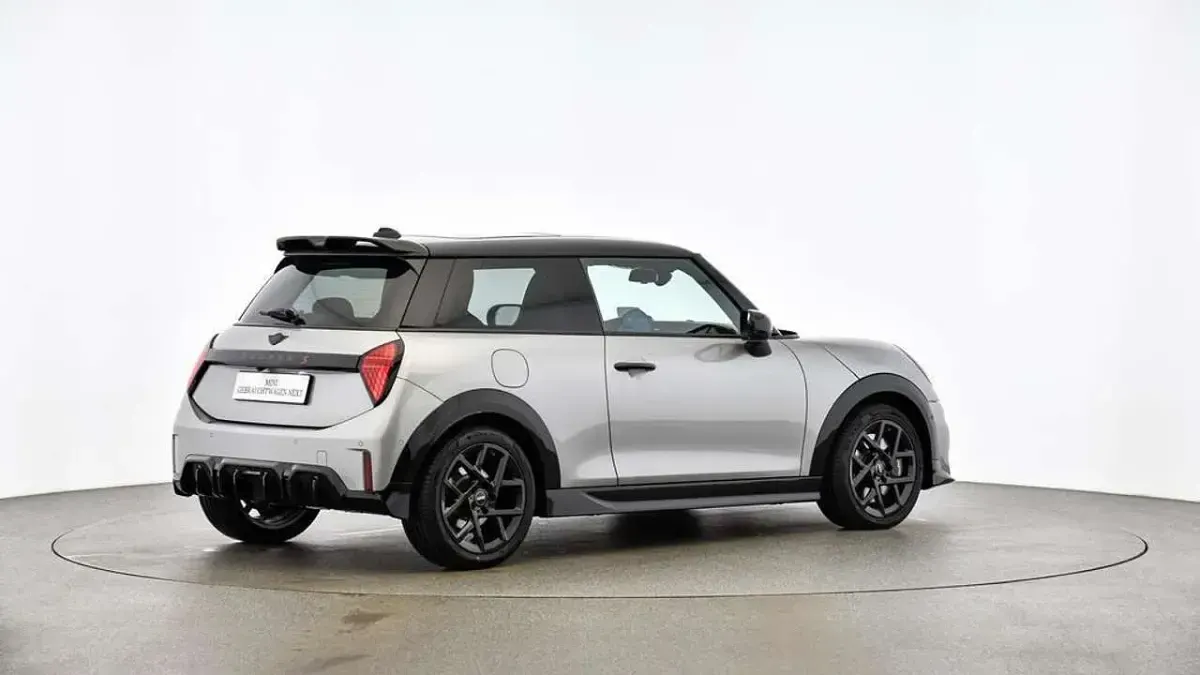 Gebraucht Mini John Cooper Works 204 PS (150 kW) 2024 Grau Kleinwagen