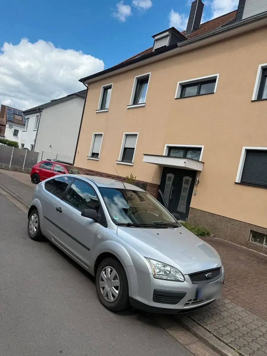 Second-hand Ford Focus 80 CP (58 kW) 2005 Gri Hatchback