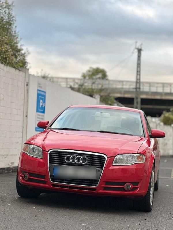Gebraucht Audi A4 131 PS (96 kW) 2005 Rot Limousine
