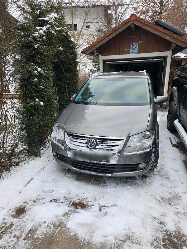 Braun Gebraucht 2008 VW Touran Highline Van / Kleinbus | 3.000 € (Superpreis) - Bild 1/4