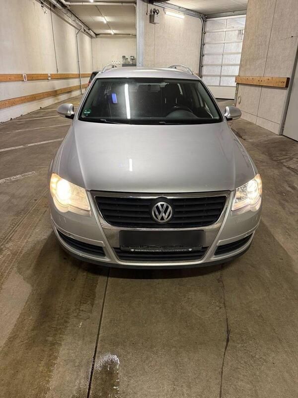 Silber Gebraucht 2009 VW Passat Kombi | 2.700 € (Fairer Preis) - Bild 1/4