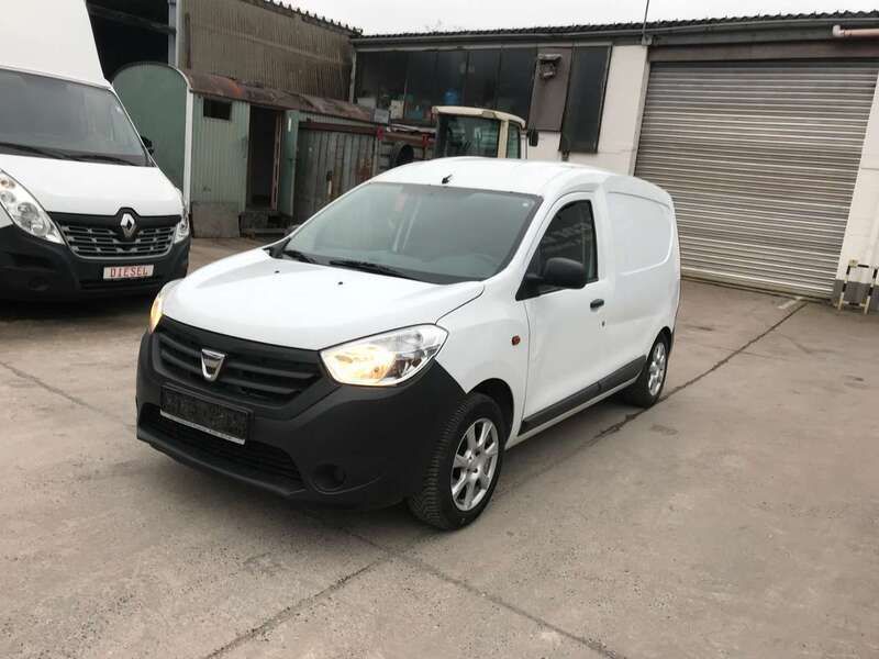 Weiß Gebraucht 2014 Dacia Dokker Ambiance Van | 5.500 € - Bild 1/4