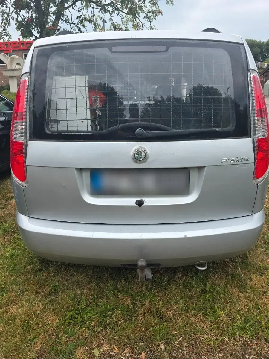 Gebraucht Skoda Roomster 85 PS (62 kW) 2008 Silber Van / Kleinbus