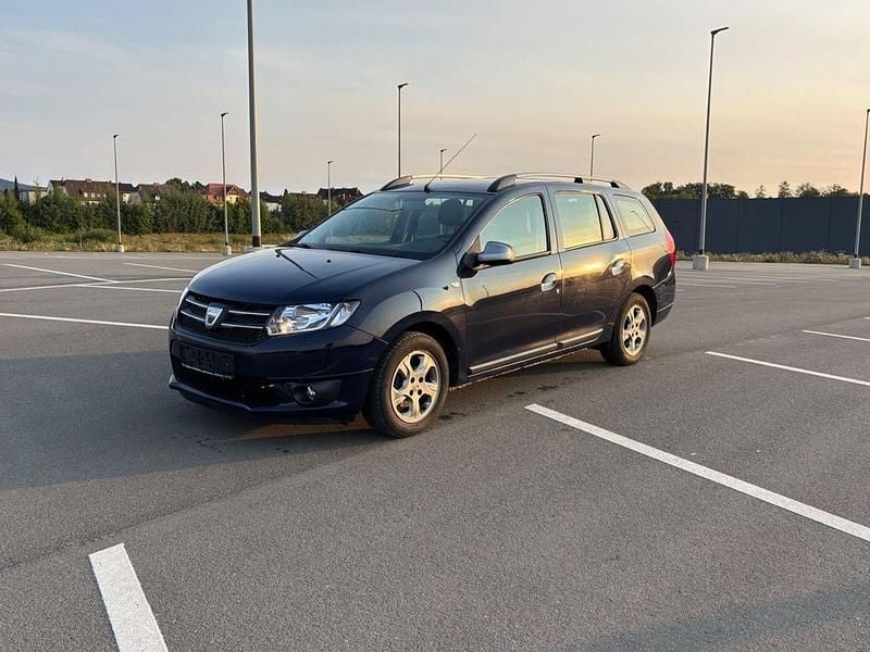 Blau Gebraucht 2015 Dacia Logan MCV Celebration Limousine | 4.999 € (Guter Preis) - Bild 1/4