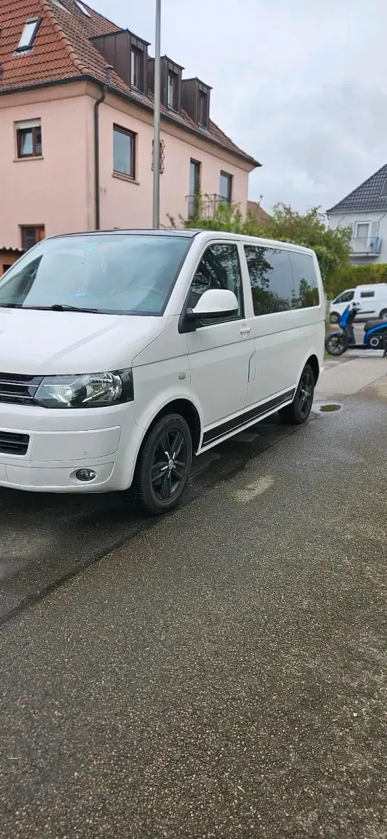 Gebraucht VW Multivan Startline 140 PS (102 kW) 2011 Weiß Van / Kleinbus