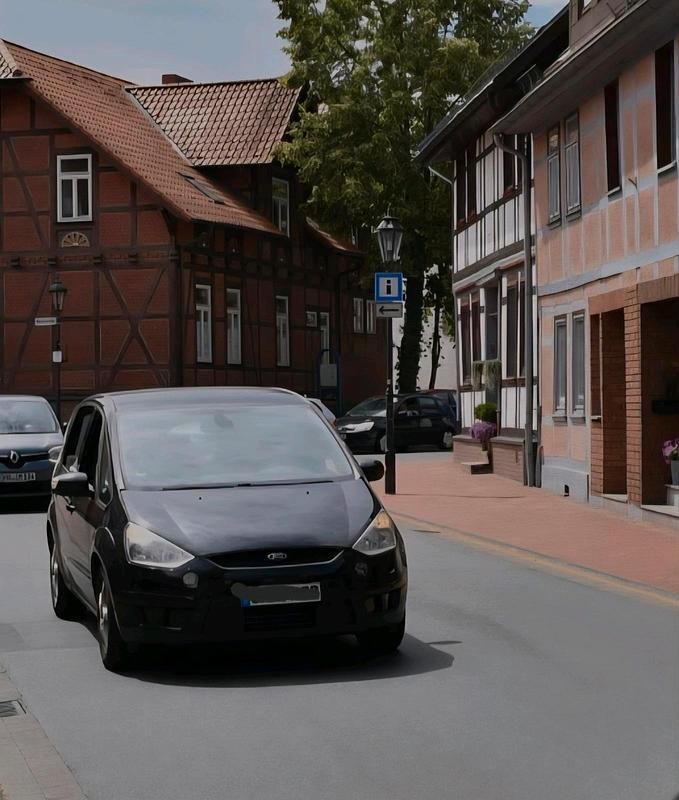 Schwarz Gebraucht 2006 Ford S-MAX Van / Kleinbus | 5.250 € (Etwas zu teuer) - Bild 1/2