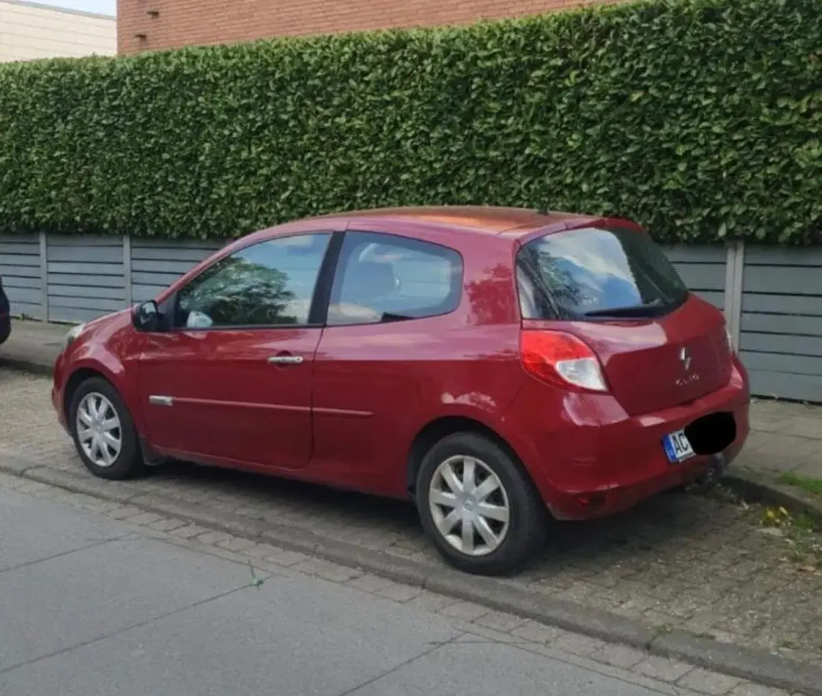 Gebraucht Renault Clio II Dynamique 75 PS (55 kW) 2009 Limousine