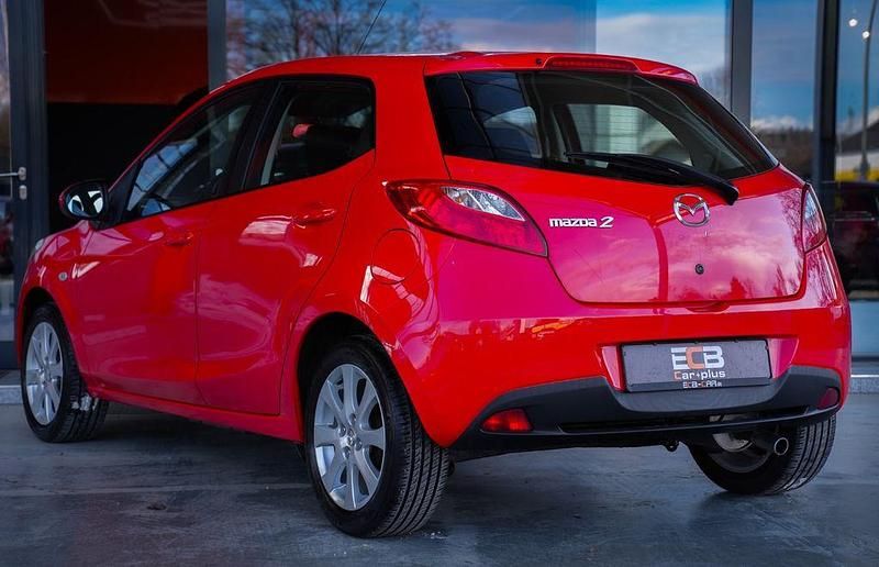 Gebraucht Mazda 2 75 PS (55 kW) 2010 Rot Kleinwagen