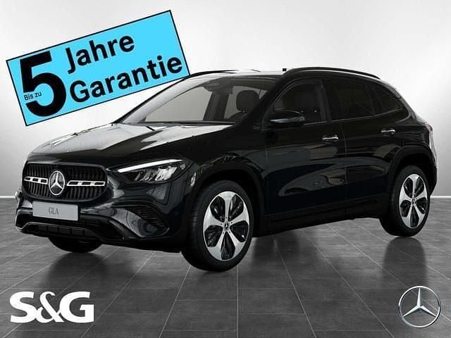 Metalliclack kosmosschwarz Gebraucht 2025 Mercedes GLA180 Progressive SUV | 43.499 € (Teuer) - Bild 1/4