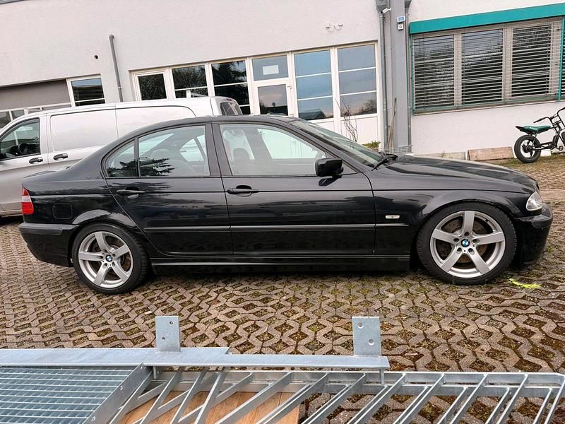 Gebraucht BMW 330 Shadowline 184 PS (135 kW) 2001 Schwarz Limousine
