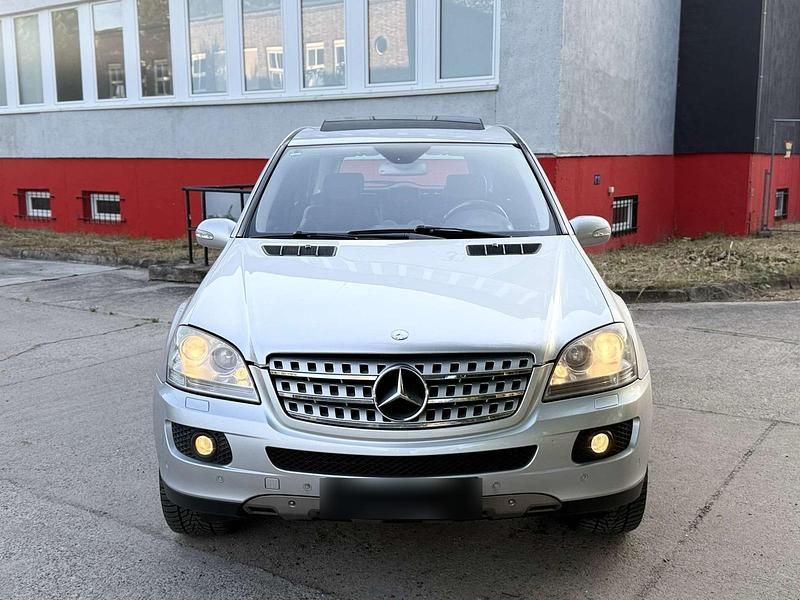 Gebraucht Mercedes ML320 224 PS (164 kW) 2005 SUV