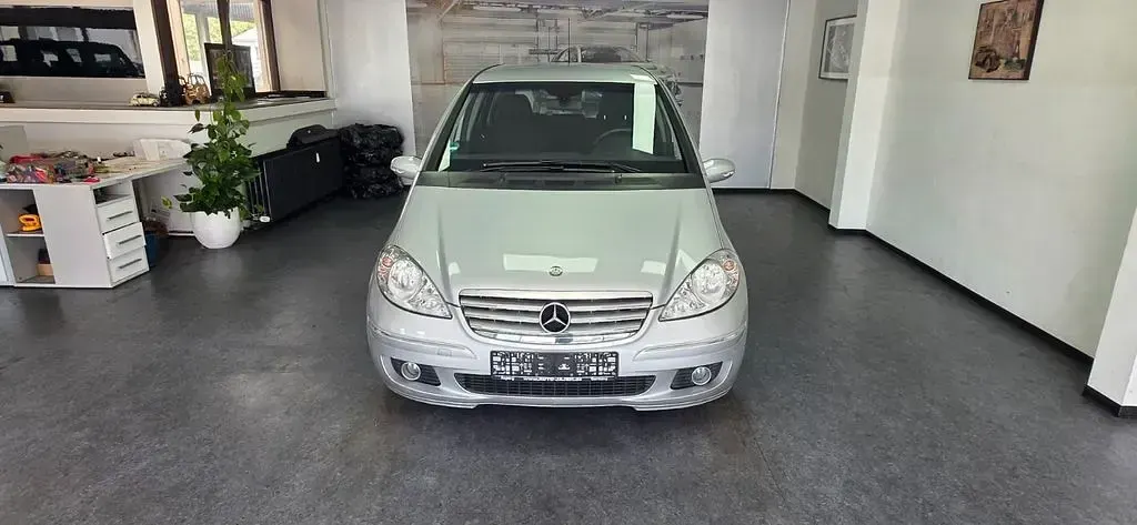 Gebraucht Mercedes A180 Elegance 109 PS (80 kW) 2005 Silber Limousine