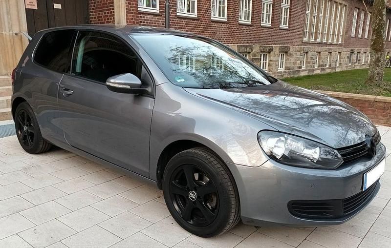 Gebraucht VW Golf VI 105 PS (77 kW) 2010 Grau Kleinwagen