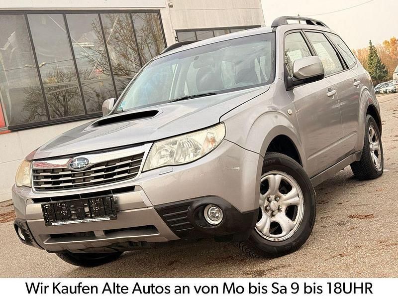 Grau Gebraucht 2010 Subaru Forester Exclusive+ SUV | 2.599 € - Bild 1/4