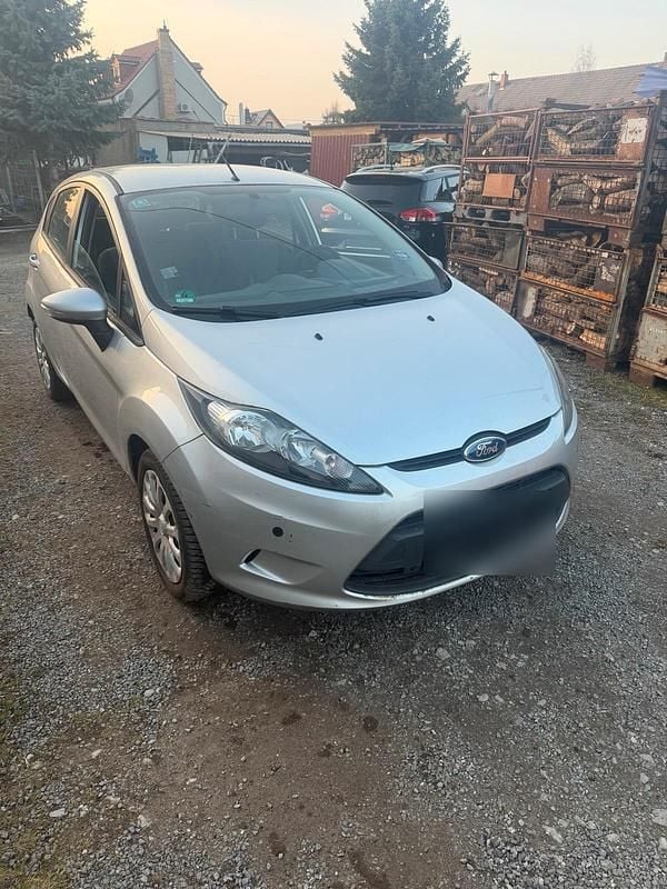 Gebraucht Ford Fiesta 81 PS (59 kW) 2009 Silber Kleinwagen