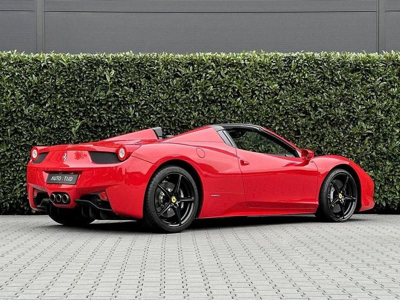 Gebraucht Ferrari 458 566 PS (416 kW) 2015 Rot Cabrio