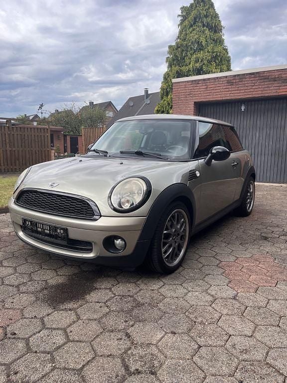 Gold Gebraucht 2008 Mini ONE Kleinwagen | 3.956 € (Fairer Preis) - Bild 1/4
