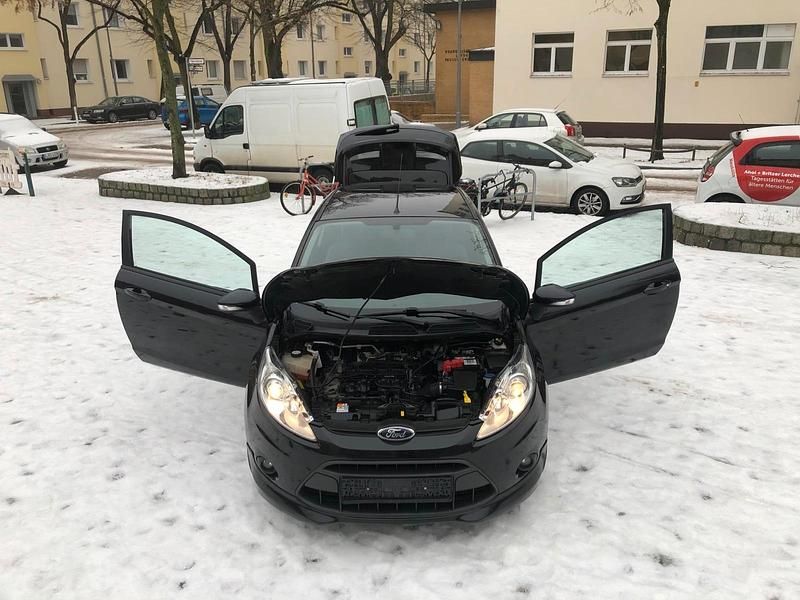 Gebraucht Ford Fiesta Titanium 120 PS (88 kW) 2011 Schwarz Kleinwagen