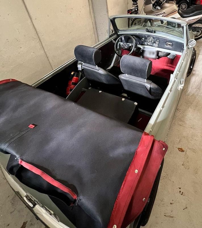 Second-hand Mini 1000 39 CP (28 kW) 1973 Gri Hatchback