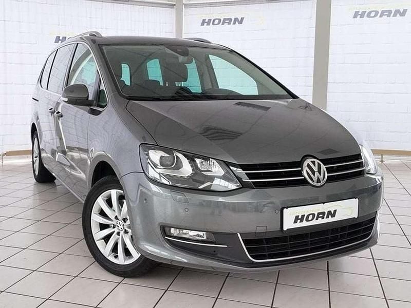 Gebraucht VW Sharan Highline 150 PS (110 kW) 2022 Indiumgrau metallic Van / Kleinbus