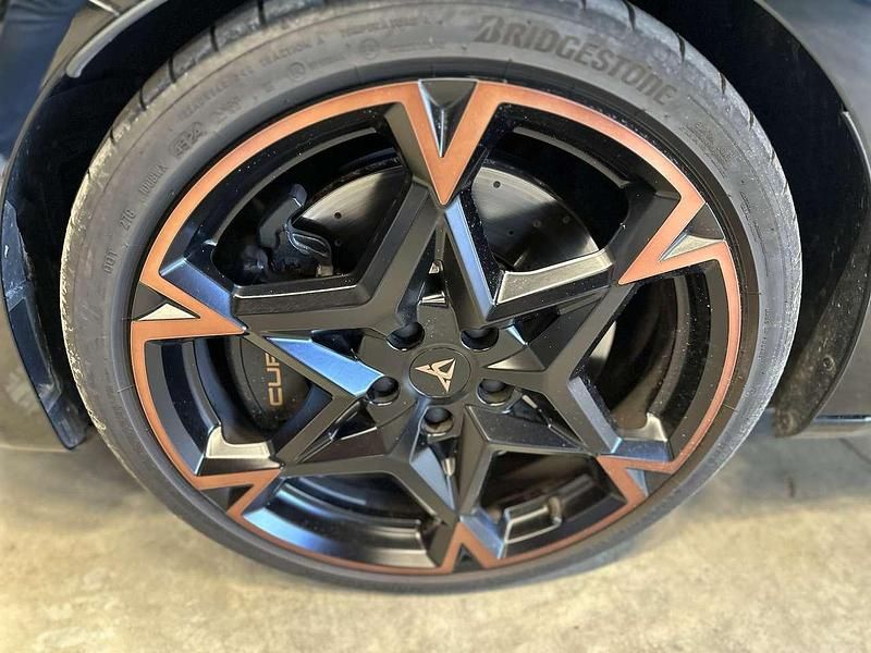 Gebraucht Cupra Leon VZ 333 PS (244 kW) 2025 Schwarz Kombi